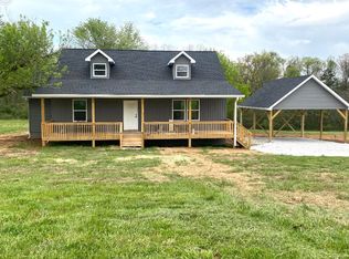 290 Foothills Rd, Pikeville, TN 37367