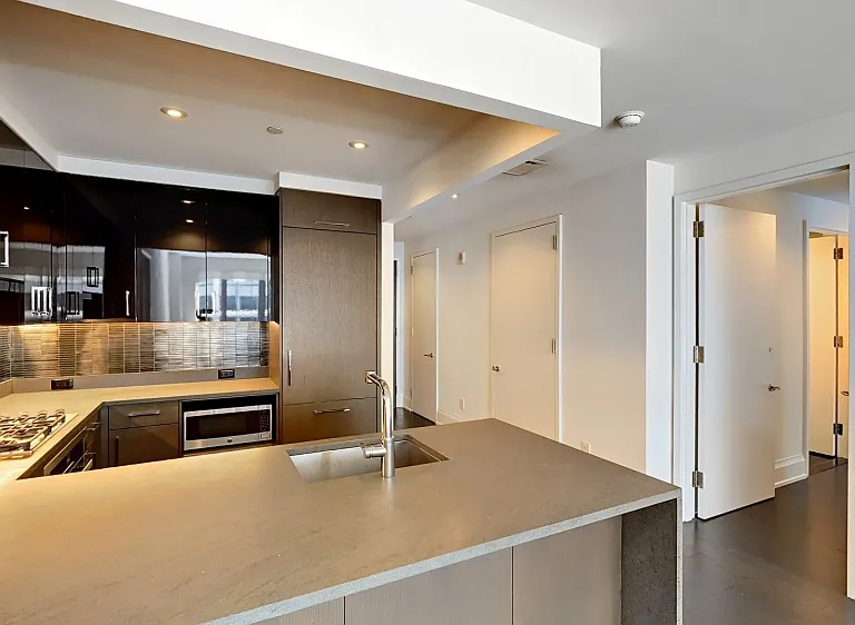 50 Riverside Blvd #16M — Photo 2