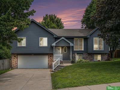813 Auburn Ln, Papillion, NE, 68046
