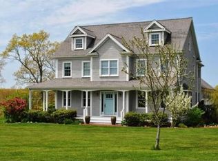 2 Pardon Hill Rd, Dartmouth, MA 02748