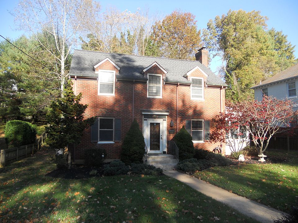1st image of 229 Kensington Ave