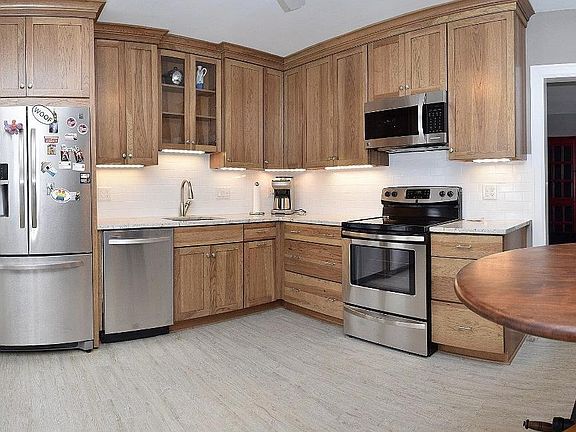 4th image of 6517 Riverview Dr