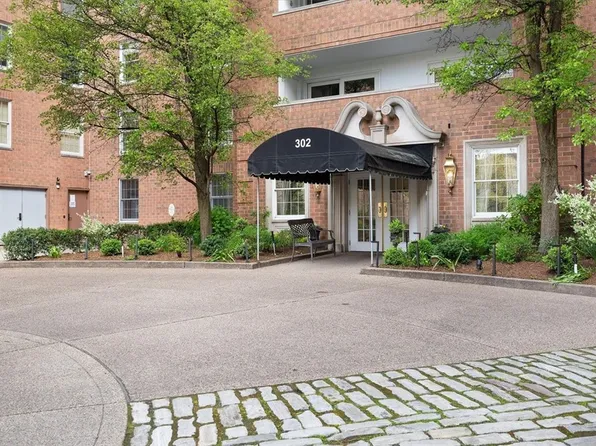 302 Fox Chapel Rd APT 504, Pittsburgh, PA 15238