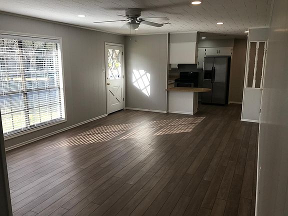 2nd image of 289 7th Ave