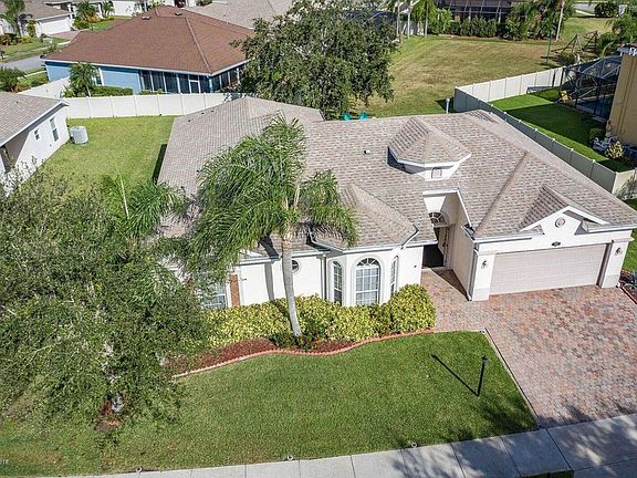 5th image of 1388 Tipperary Dr