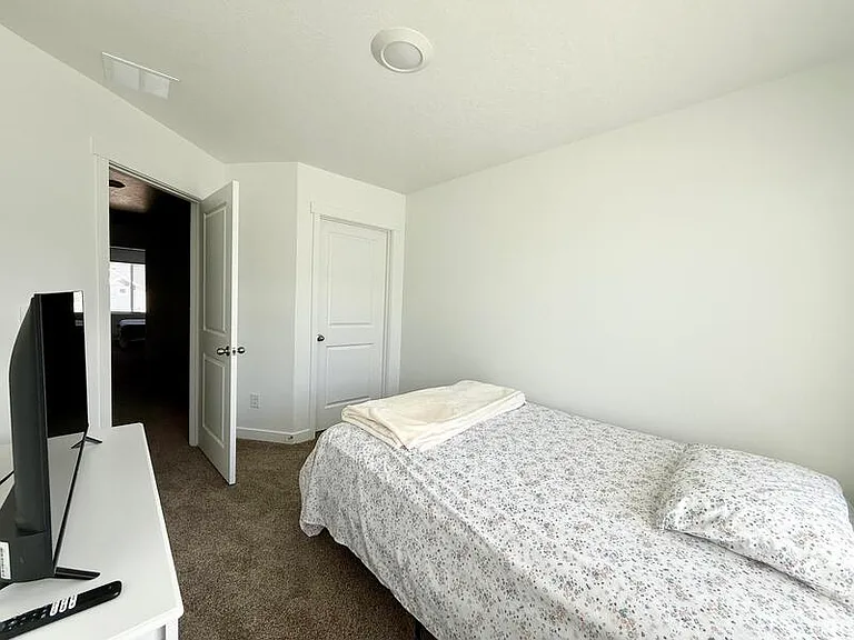 38 N Northshore Dr #N — Photo 10