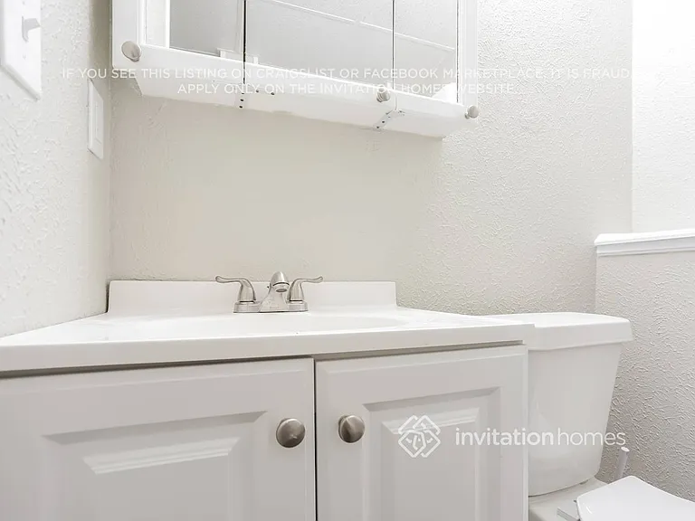 19495 E Nassau Dr — Photo 12