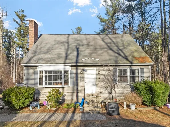 58 Carlisle Rd, Westford, MA 01886