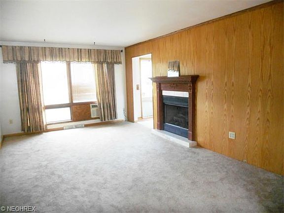 3rd image of 523 Notre Dame Ave