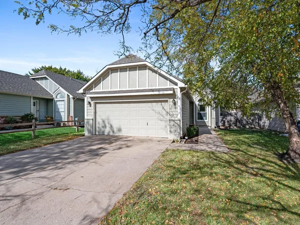 8708 E Parkmont Dr, Wichita, KS 67207