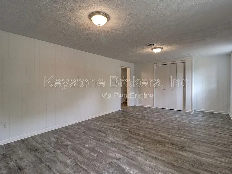 8774 Channing Dr — Photo 16