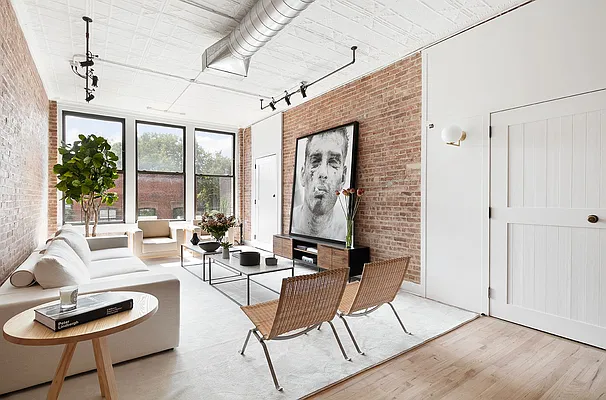 Sold by Compass | media 2