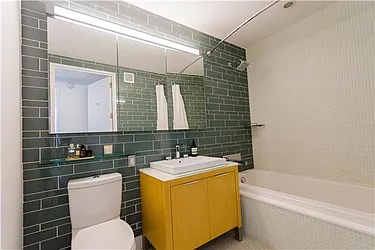 Rented by R New York