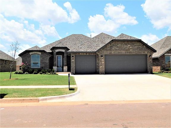 2nd image of 4301 Angel Oak Dr