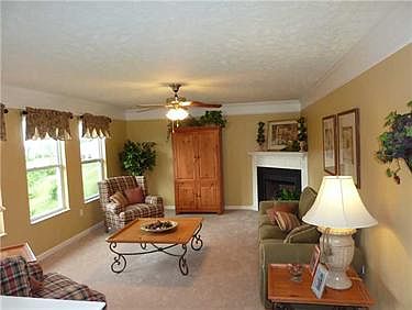 5th image of 8014 Maureen Dr
