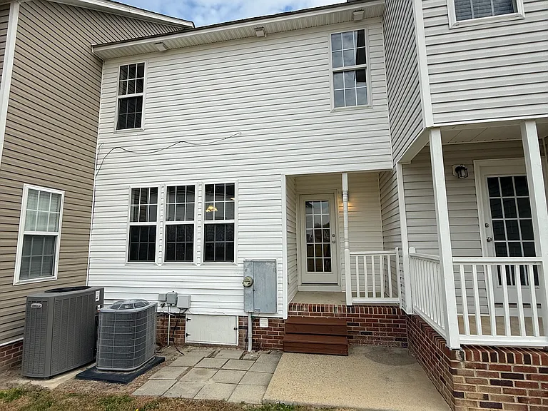 103 Wimbledon Ct — Photo 34