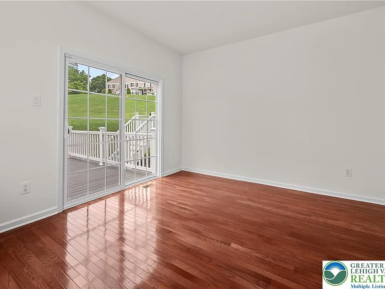 4207 Yorktown Rd — Photo 24