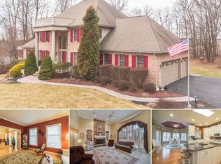 2454 Overlook Ct, New Freedom, PA 17349