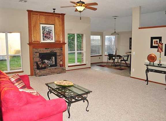 2nd image of 13117 Willow Crest Ln