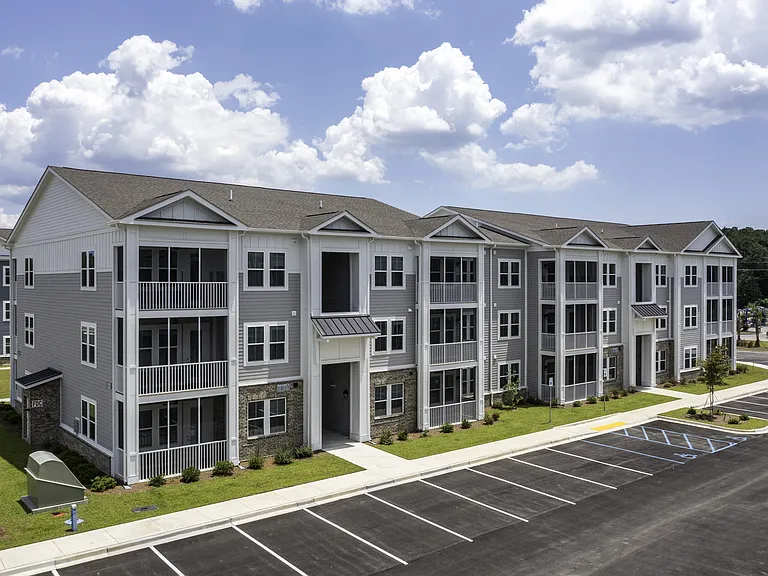 Anchor Pointe Apartments — Photo 24