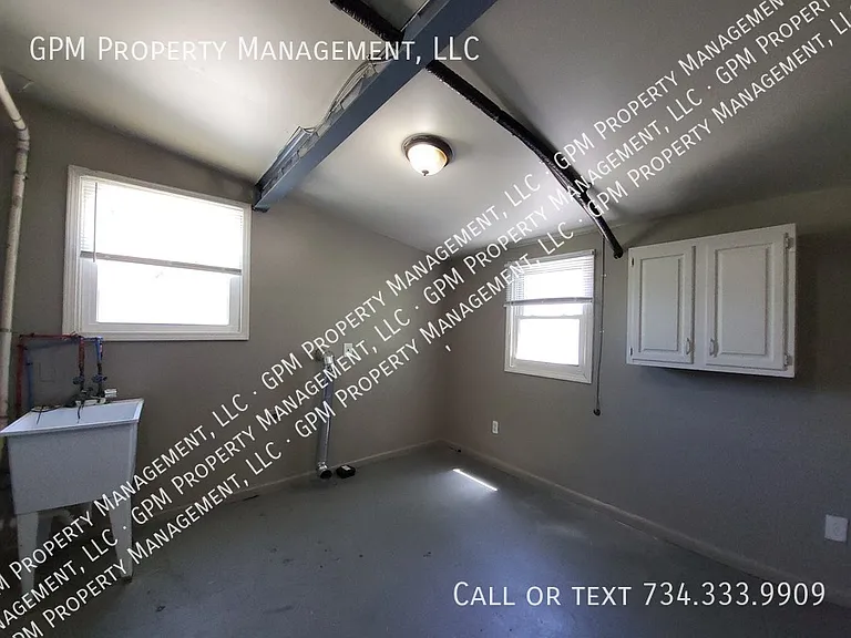 23378 Cunningham Ave — Photo 10