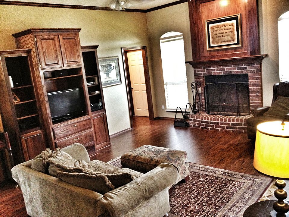 1st image of 1408 SW 131st Ter