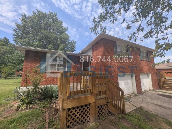 706 NE Hamel Pl APT A