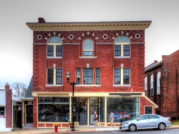 15 Washington St #B, Hudson, MA 01749