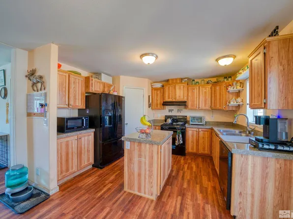 2154 Columbia Way, Carson City, NV 89706