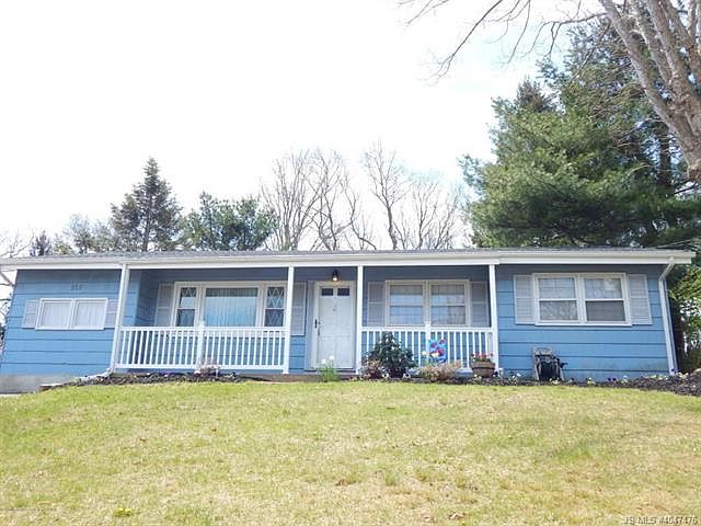1st image of 913 Stafford Dr