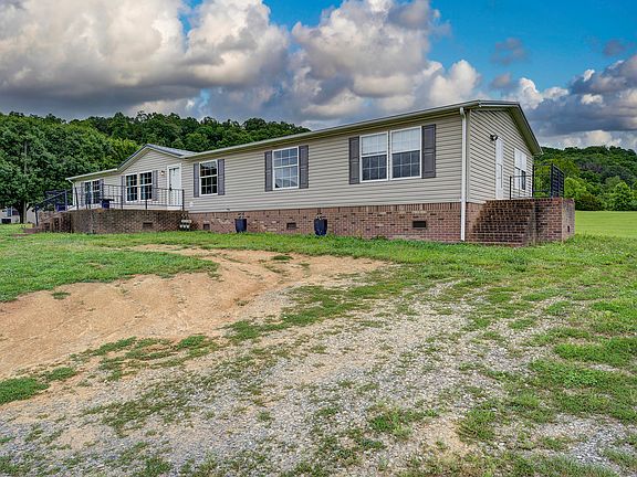 3rd image of 134 Lisenby Ln