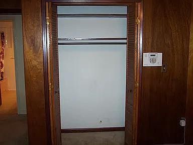 2nd image of 124 S Crescent Dr