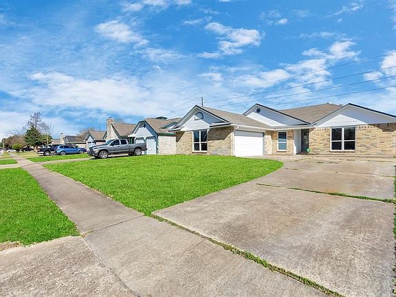 3rd image of 16806 Carbridge Dr