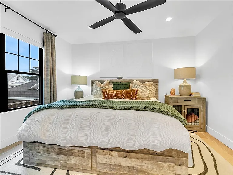 23 Princeton St #1 — Photo 15