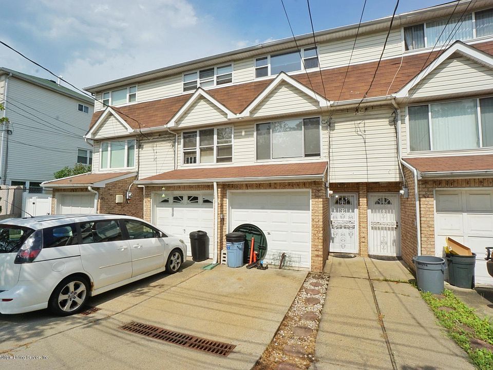 1st image of 289 Wingham St