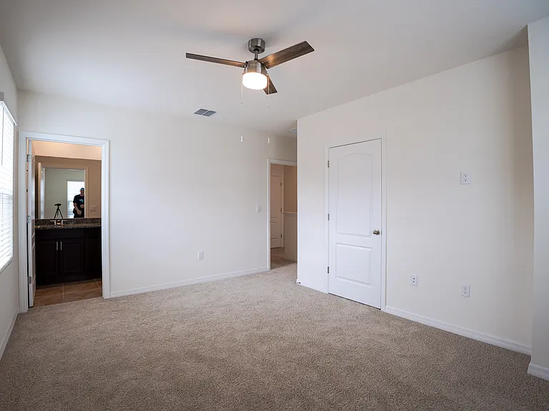 2331 Gifford Dr — Photo 5