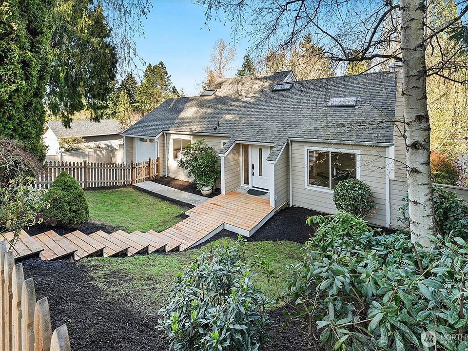 1st image of 16018 36th Avenue NE