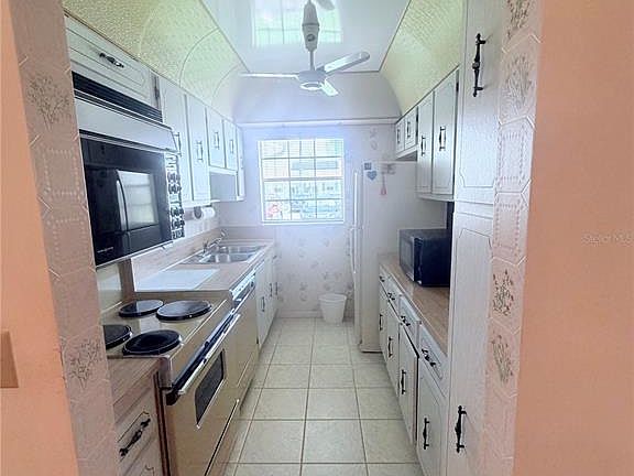 4th image of 5301 LAKEFRONT BOULEVARD #C