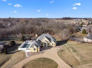 5038 Bayfield Dr, Waterford, WI 53185