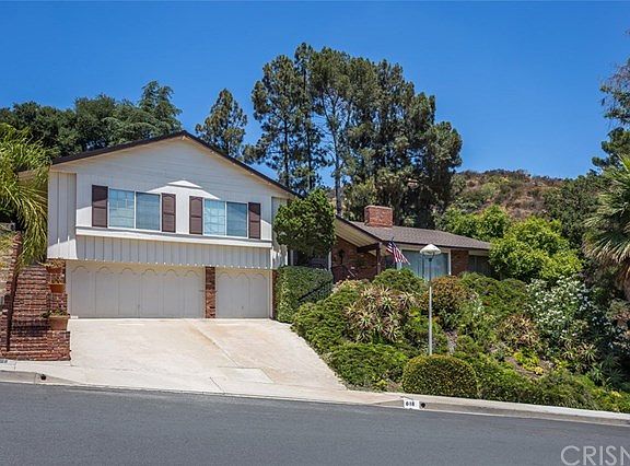 2nd image of 618 Haverkamp Dr