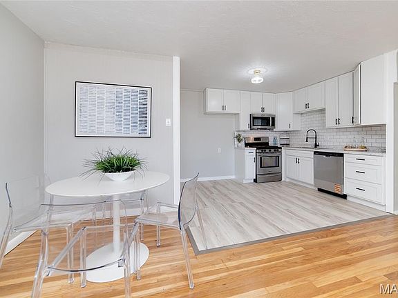 5th image of 2206 Berwyn Dr