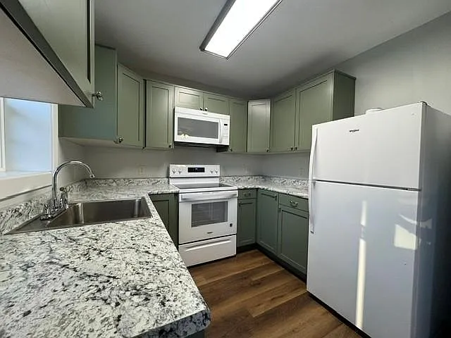 128 S Washington St #B — Photo 9