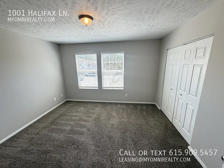 1001 Halifax Ln — Photo 3