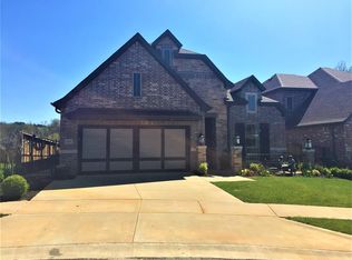 1351 E Cicero Ln, Fayetteville, AR 72703