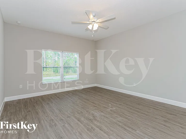 514 Warwick St SE — Photo 7