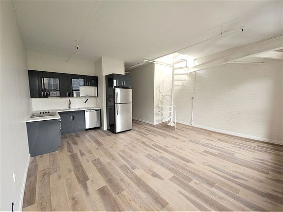 4th image of 528 Canal St Fl 1