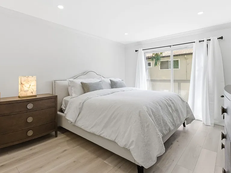 19 Claremont Ave #5 — Photo 13