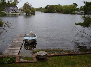 8 Boynton Ave, Wareham, MA 02571