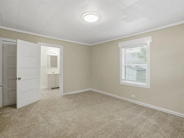 500 E Heron St — Photo 13