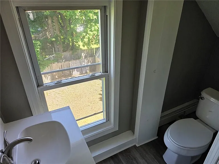 216 Maplewood Ave — Photo 17